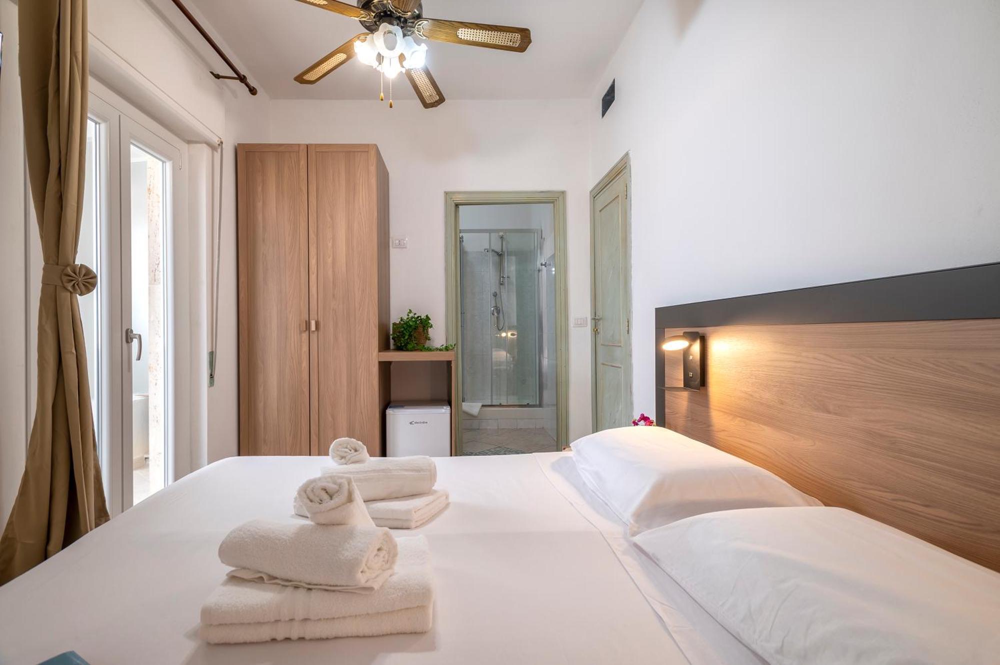 Oasis Guest House Alguer Exterior foto
